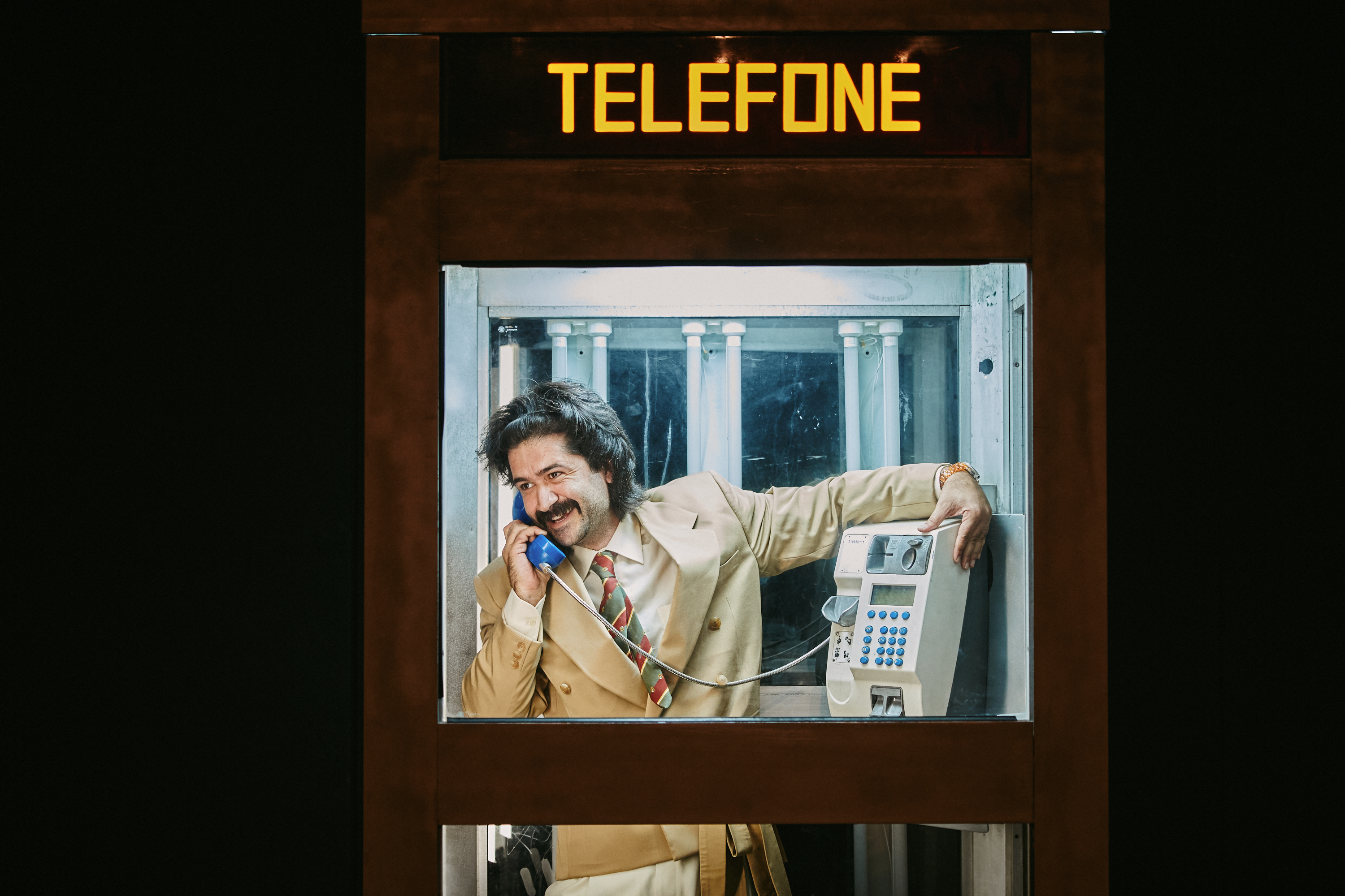 O último telefone público de Lisboa  ©Filipe Ferreira, TNDM II