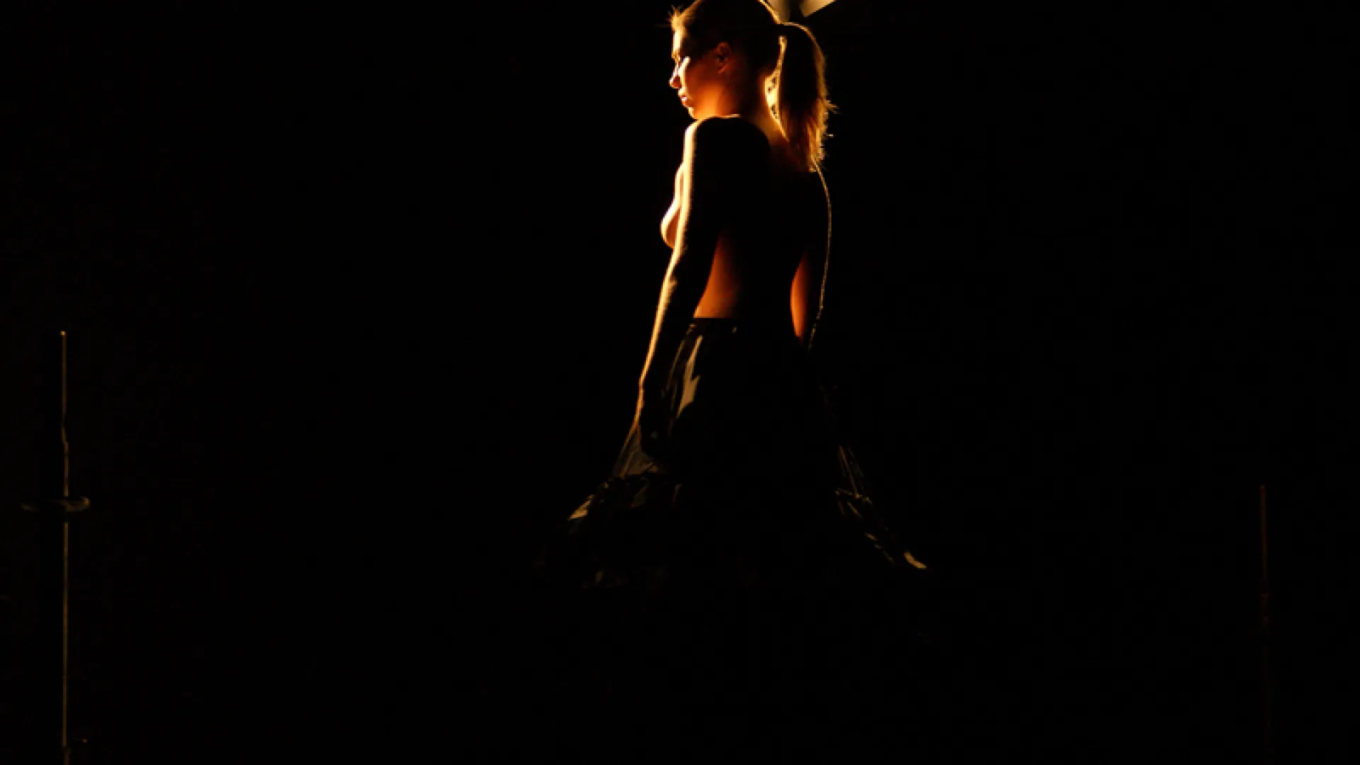 025um_dia_dance_so_dancei_um_dia_©_da_maia_nogueira_57030652451951f0593d6d.jpg 025um_dia_dance_so_dancei_um_dia_©_da_maia_nogueira_57030652451951f0593d6d.jpg