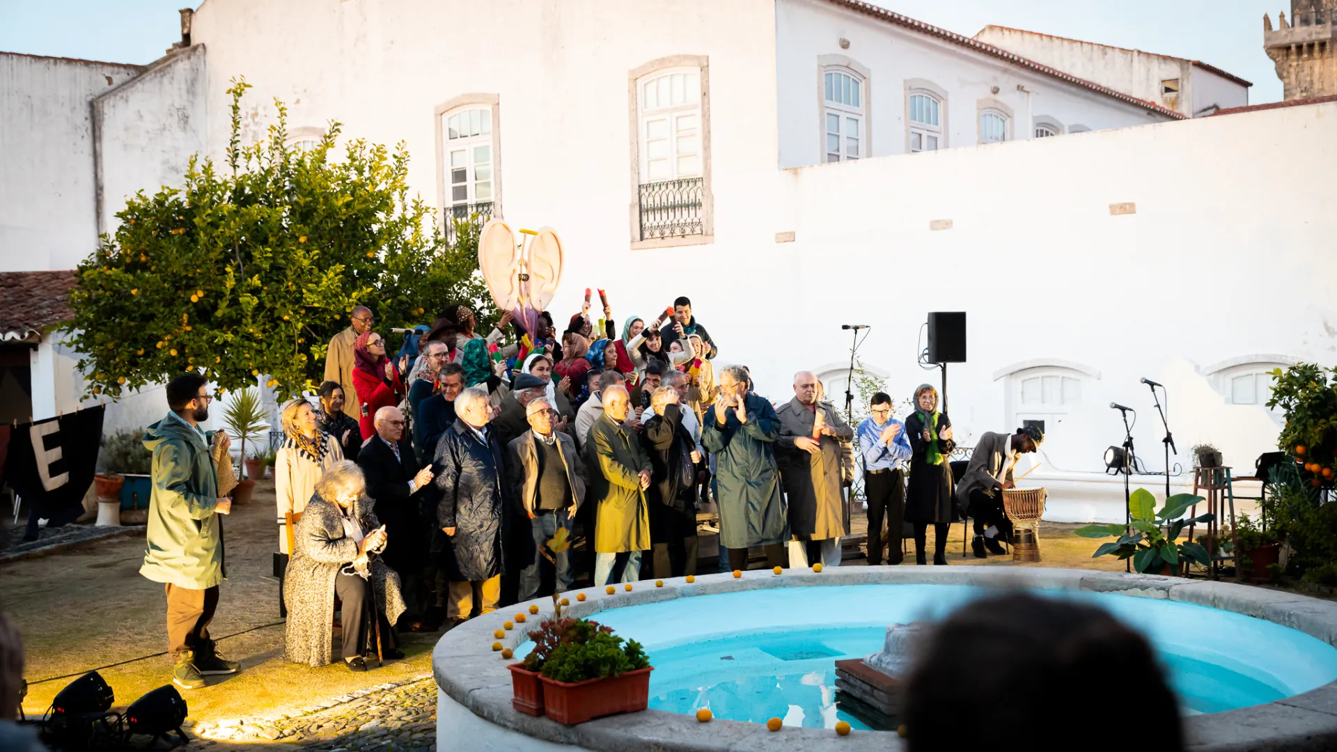 _joayoversosroldayo_2023_odisseianacional_tndmii_ondaamarela_ouvidosaovento_apresentacyayo_11nov_beja_lowres_99_10923048506554f7724b96c.jpg