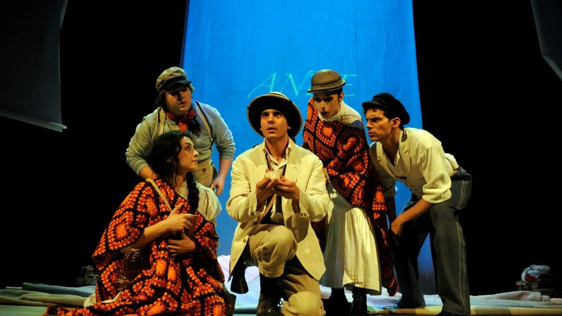 darwin..._tra_le_nuvole_©piccolo_teatro_di_milano_2_4102222635193d5a8dd7a1.jpg