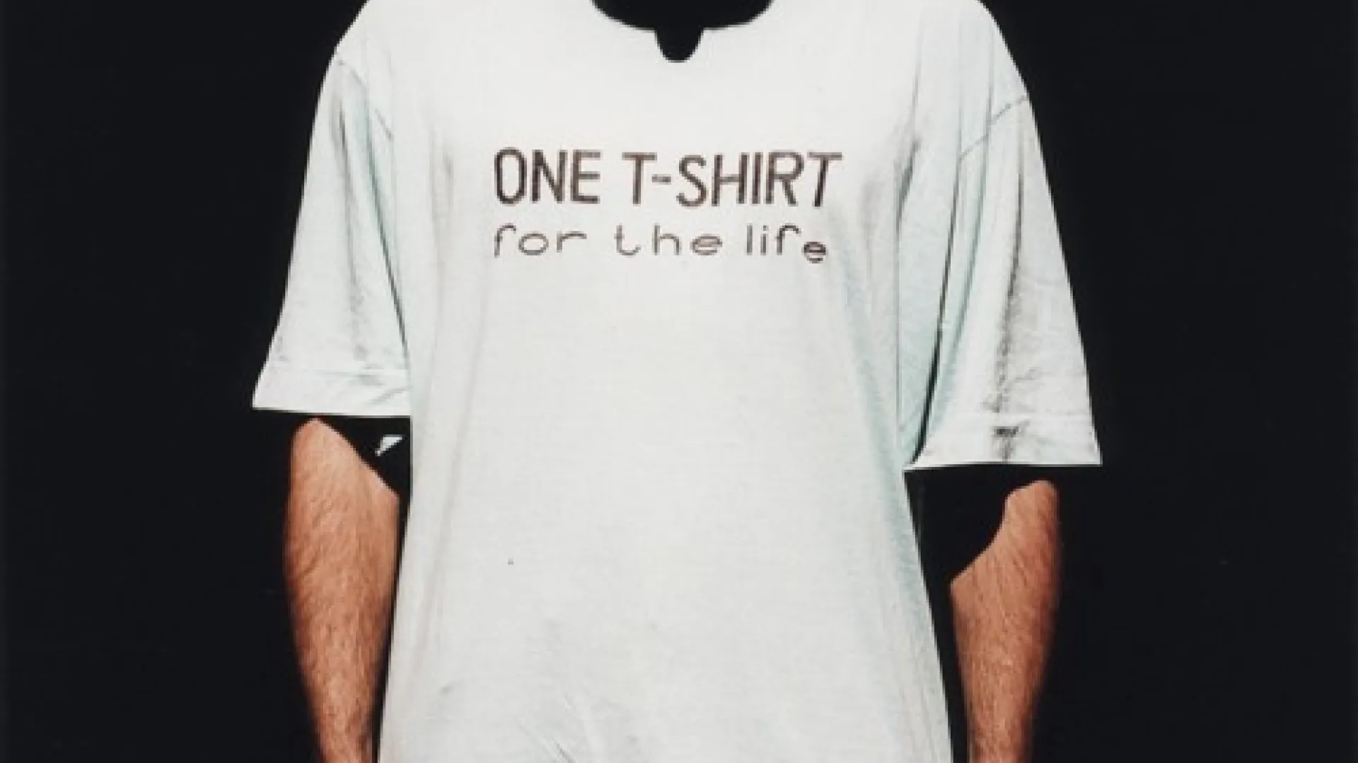 jerome_bel_shirtologie_1753049498588f1c3fd3ce7.jpg jerome_bel_shirtologie_1753049498588f1c3fd3ce7.jpg