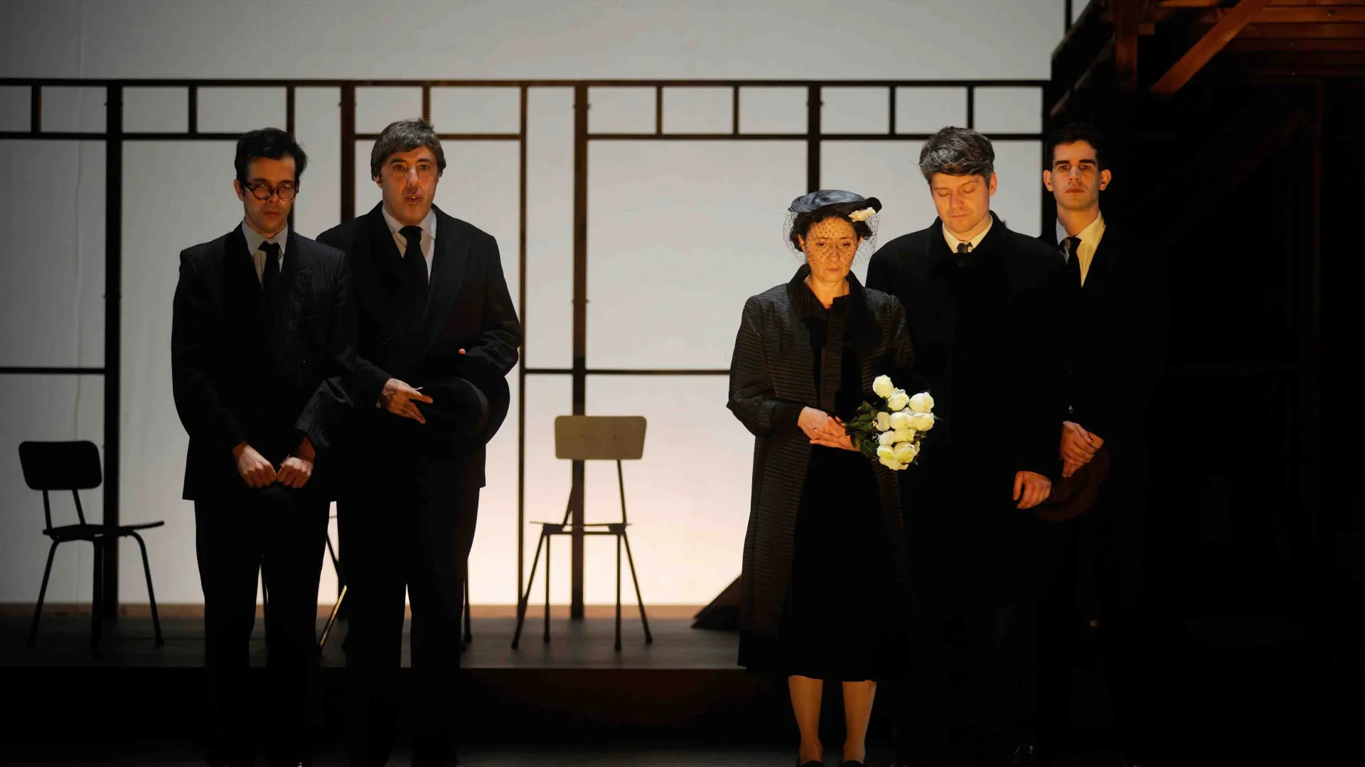 morte_de_um_caixeiro_viajante_de_arthur_miller_fotografias_de_jorge_goncalves_33__1362871273610942ae64fcd.jpg morte_de_um_caixeiro_viajante_de_arthur_miller_fotografias_de_jorge_goncalves_33__1362871273610942ae64fcd.jpg