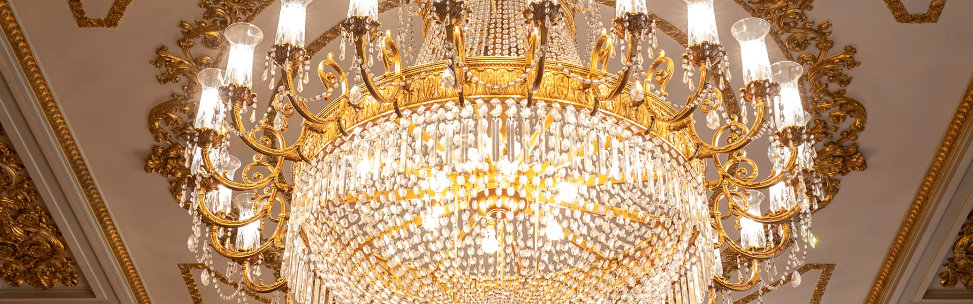 Lustre Salão Nobre ©Pedro Macedo_Framed Photos
